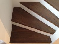 Betontreppe Holzabschluss b